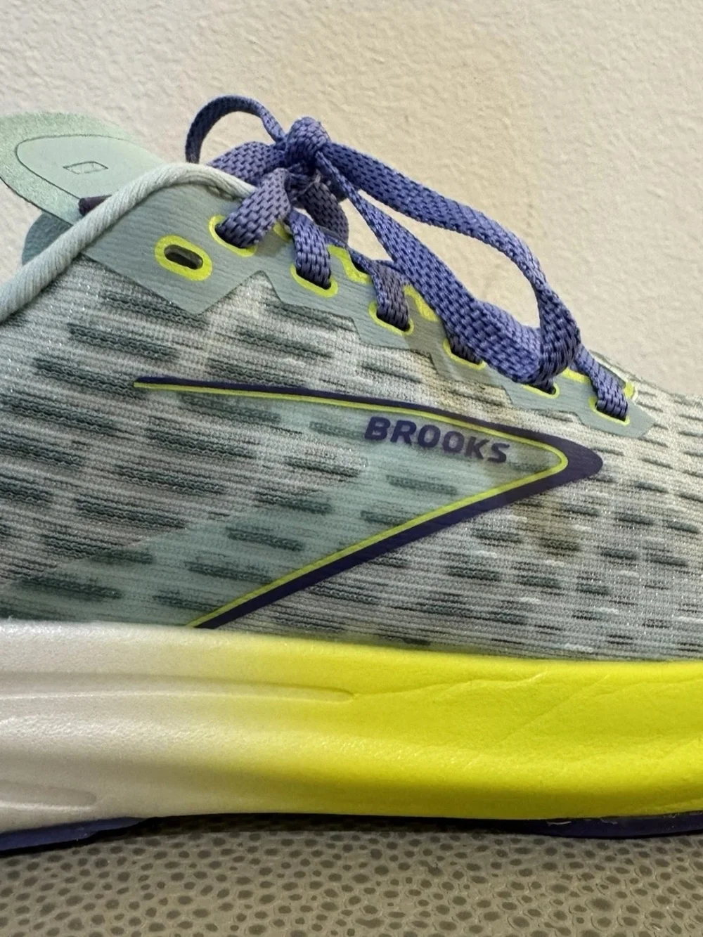 Brooks Hyperion Max Women’s Blue Yellow Running Racing Shoes